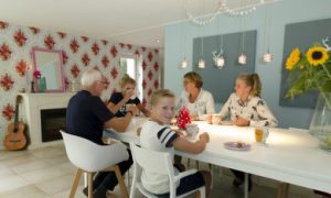 gezinsleven aan de eettafel